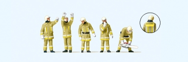 Feuerwehrmänner in moderner Einsatzkleidung Technische Hilfeleistung Uniformfarbe beige P10772